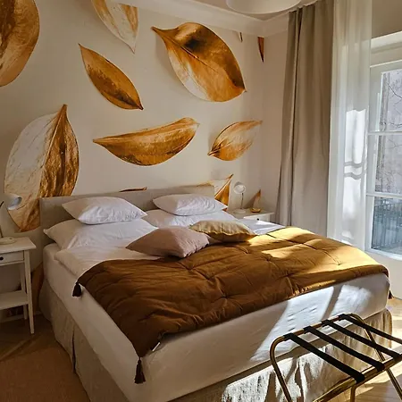 Golden Flat By Grazrentals With Parkview - Brandnew & Free Parking Apartment