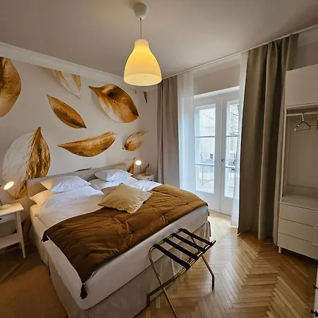 Golden Flat By Grazrentals With Parkview - Brandnew & Free Parking Appartamento