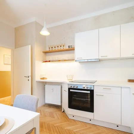 Appartement Golden Flat By Grazrentals With Parkview - Brandnew & Free Parking