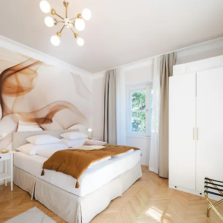 Golden Flat By Grazrentals With Parkview - Brandnew & Free Parking Graz