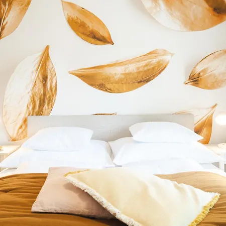 Golden Flat By Grazrentals With Parkview - Brandnew & Free Parking *