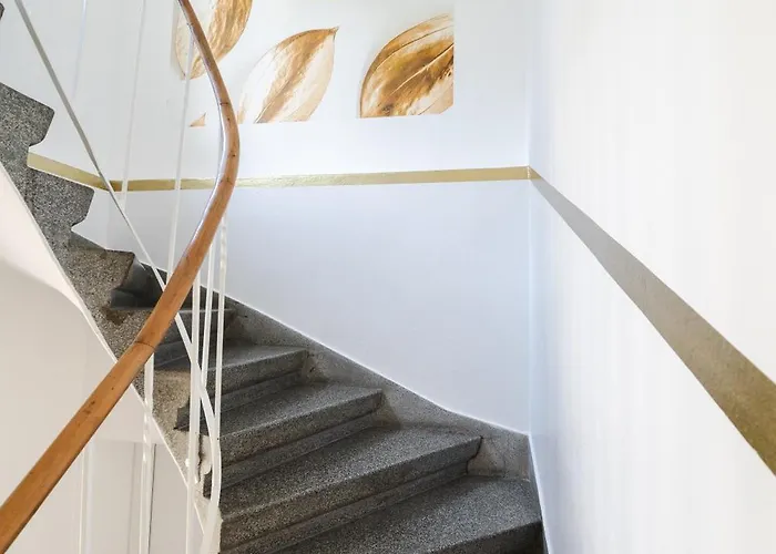 Golden Flat By Grazrentals Terrace & Garden View & Free Parking *